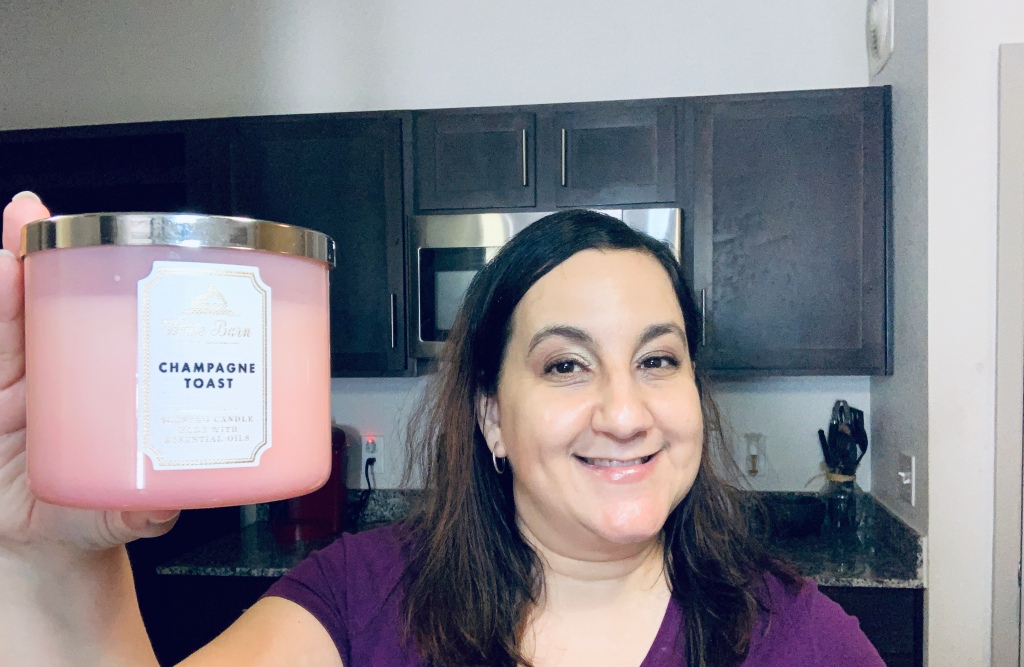 Bath & Body Works Champagne Toast Candle Review – Lynette Bledsoe